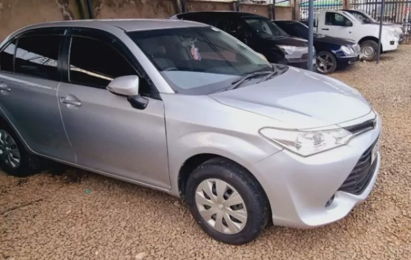 Toyota Axio    - 2015