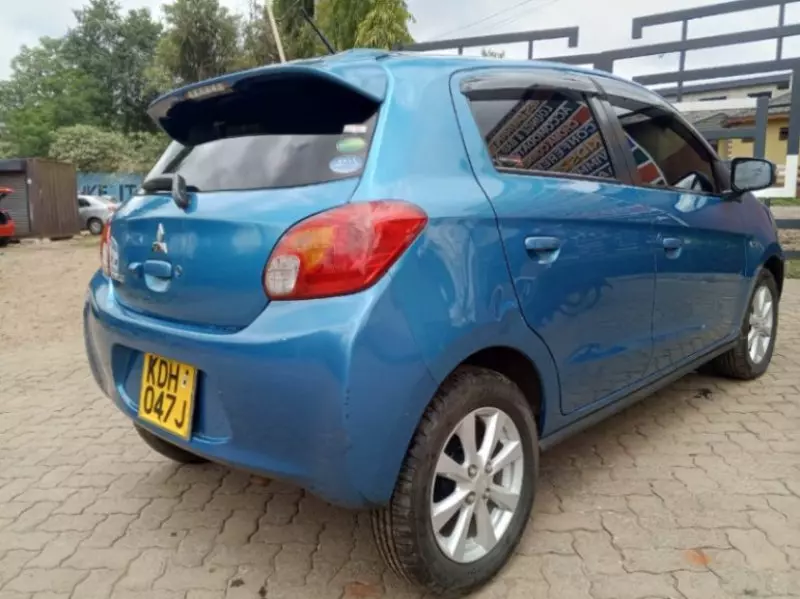Mitsubishi Mirage   - 2015