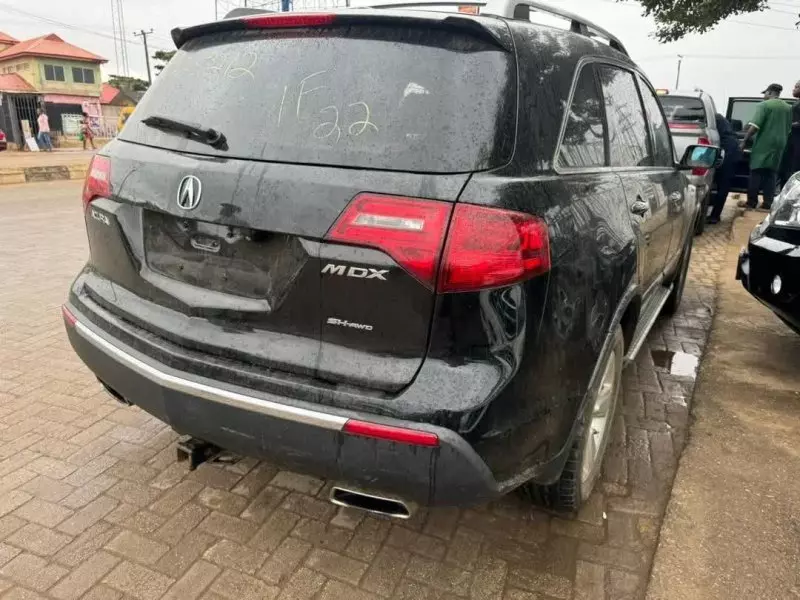 Acura MDX   - 2011