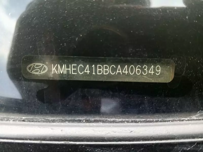 Hyundai Sonata   - 2012