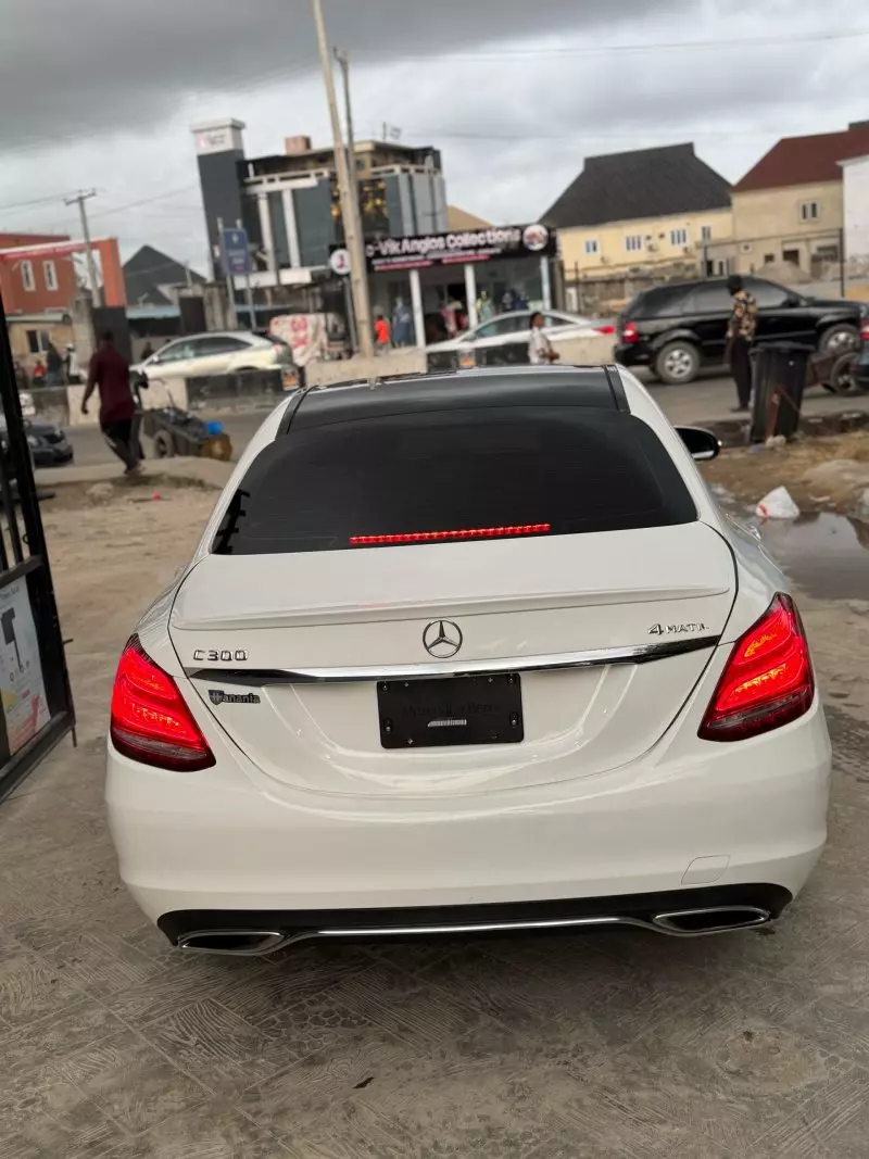 Mercedes-Benz C 300   - 2016