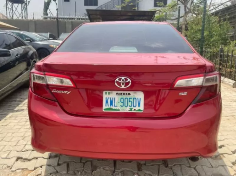 Toyota Camry   - 2013