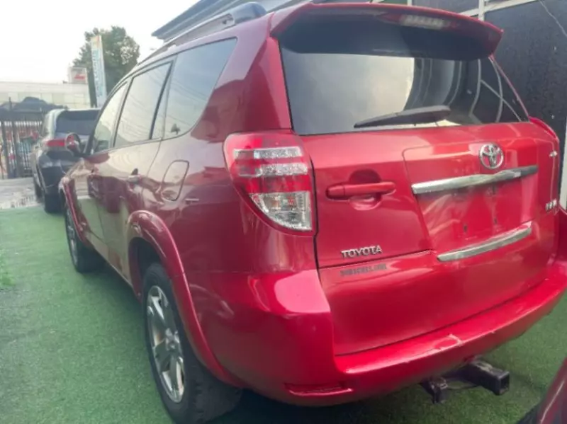 Toyota RAV4   - 2010
