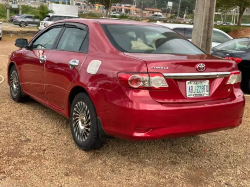 Toyota Corolla   - 2012