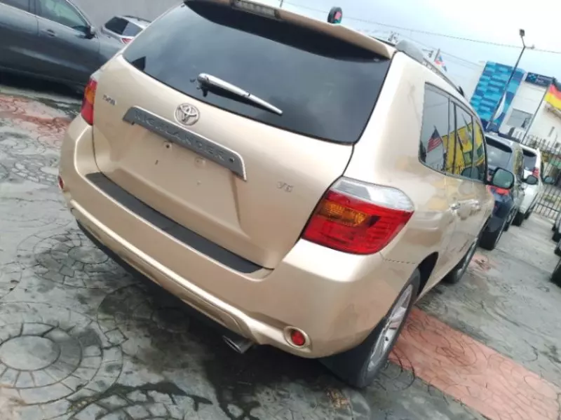 Toyota Highlander   - 2008
