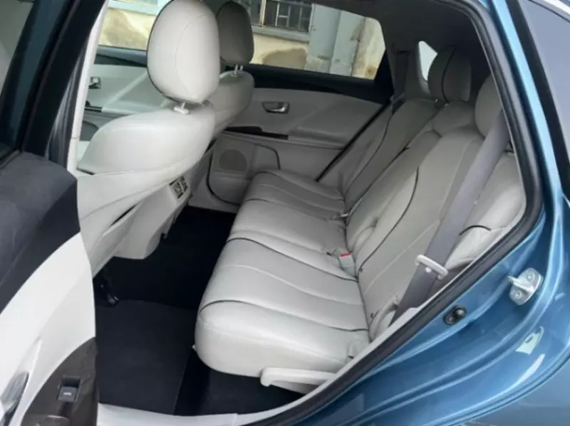 Toyota Venza   - 2011