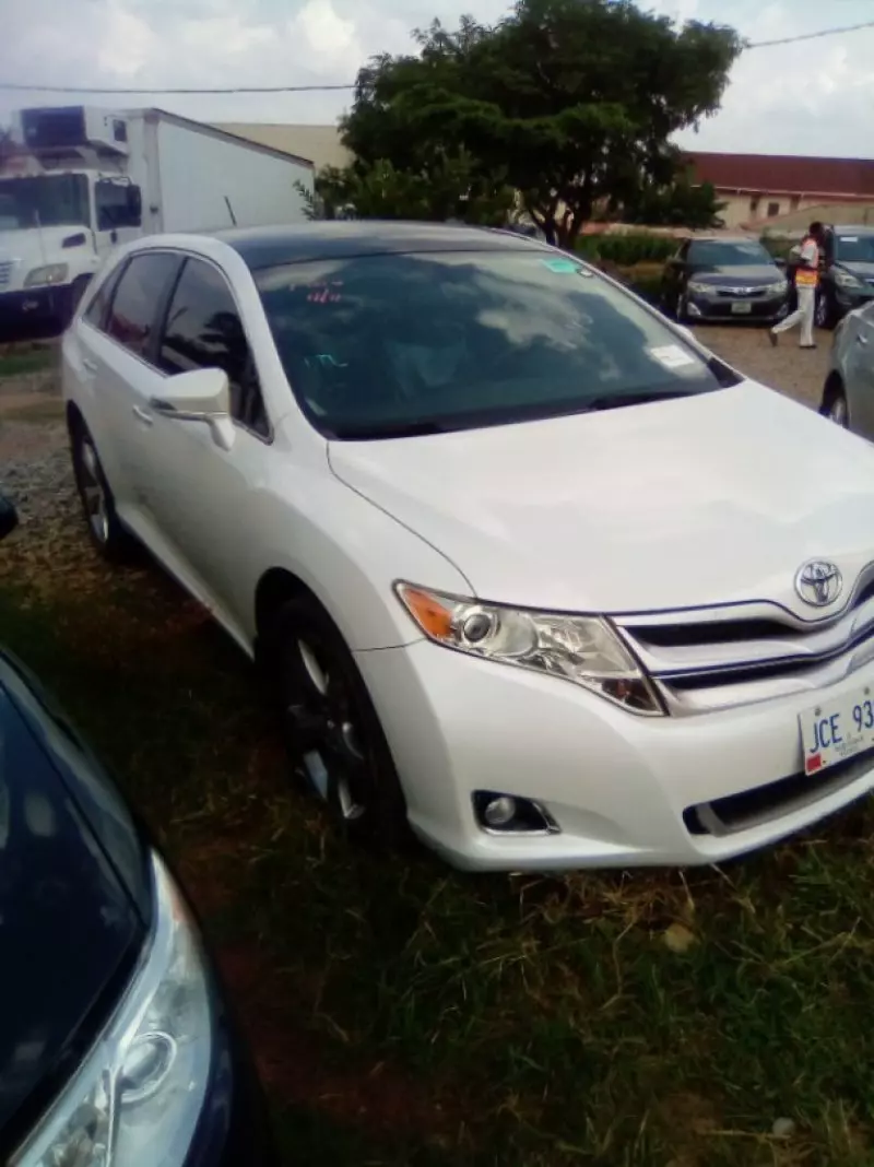 Toyota Venza   - 2013