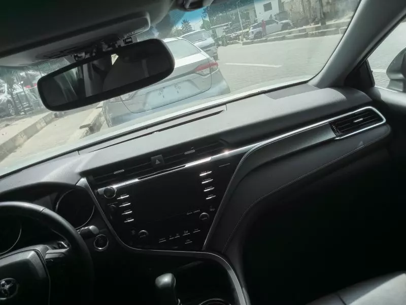 Toyota Camry   - 2018