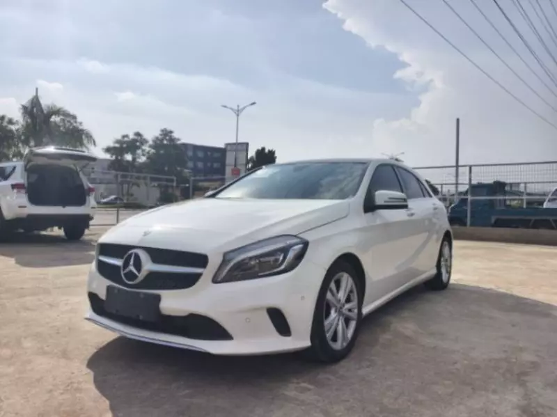 Mercedes-Benz A200   - 2017