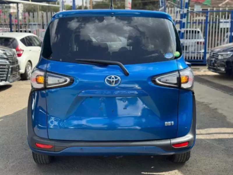 Toyota Sienta Hybrid
