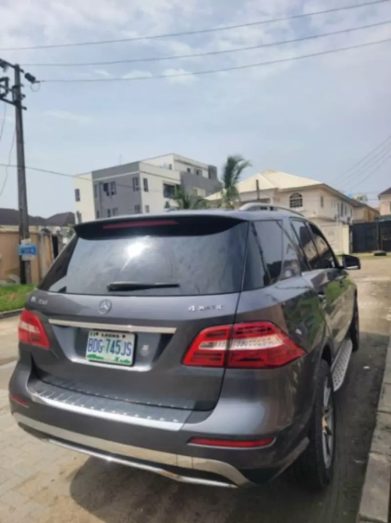 Mercedes-Benz ML 350   - 2012