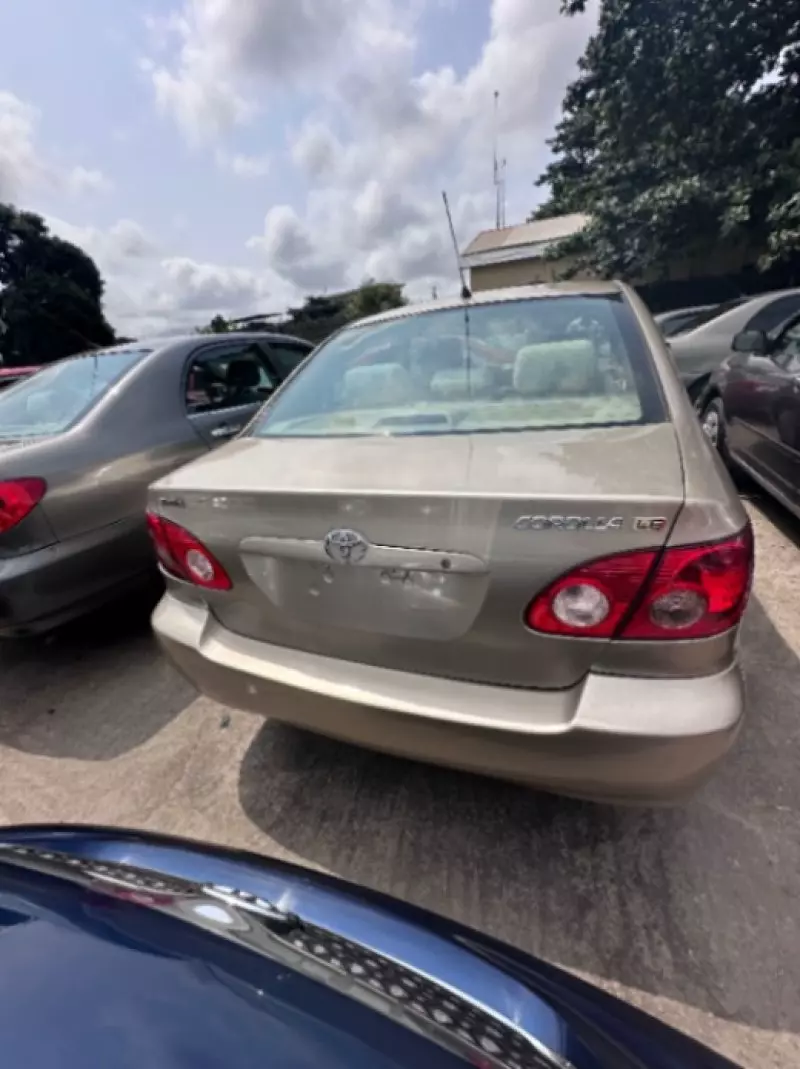 Toyota Corolla   - 2013