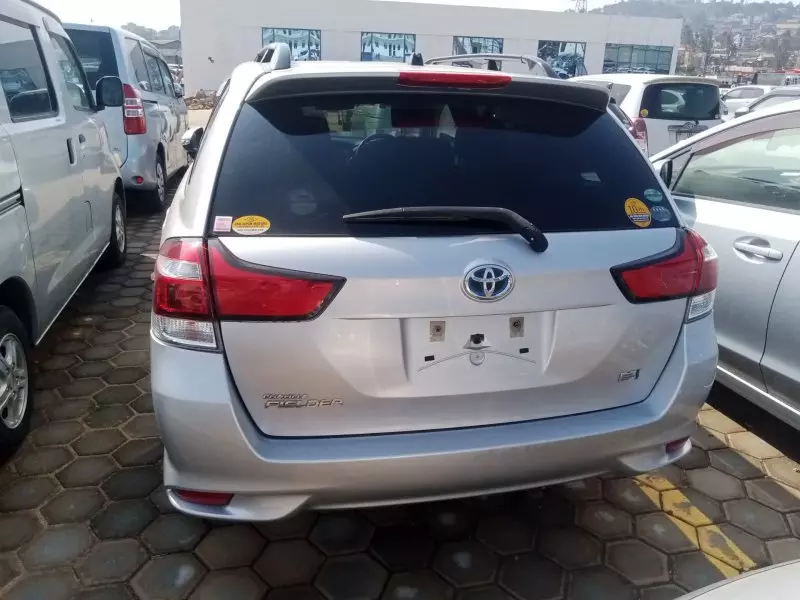 Toyota Fielder hybrid    - 2015