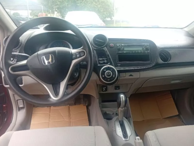 Honda Insight Hybrid    - 2011