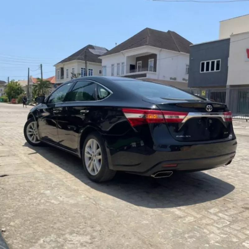 Toyota Camry - 2014