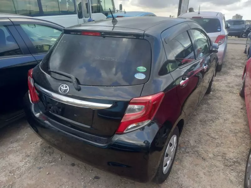 Toyota Vitz   - 2015