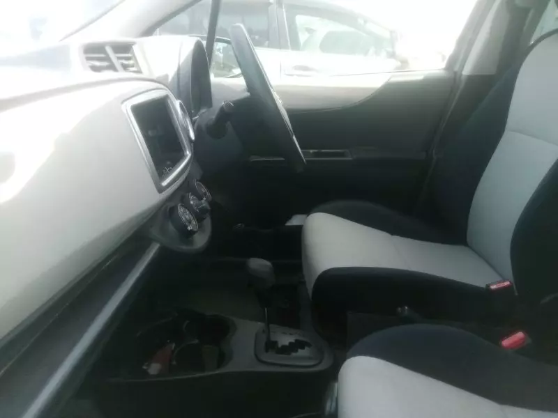 Toyota Vitz   - 2014