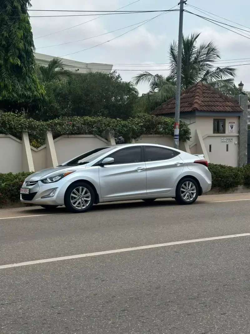 Hyundai Elantra   - 2015
