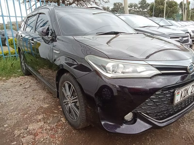 Toyota Fielder hybrid    - 2015