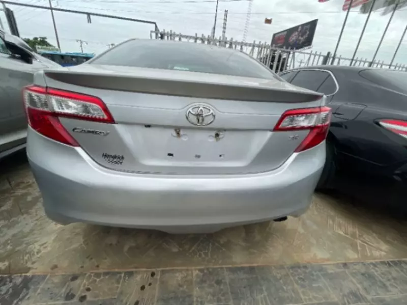 Toyota camry   - 2014