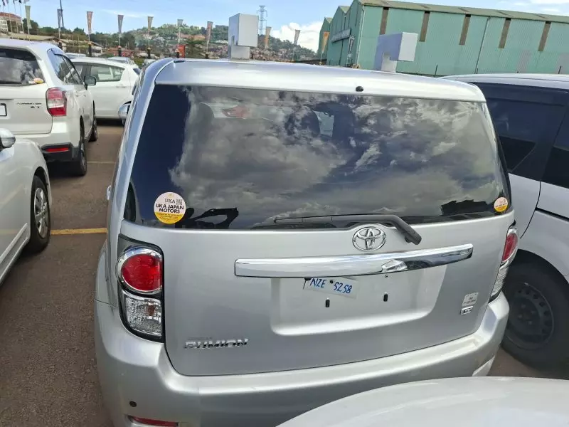 Toyota Rumion   - 2013