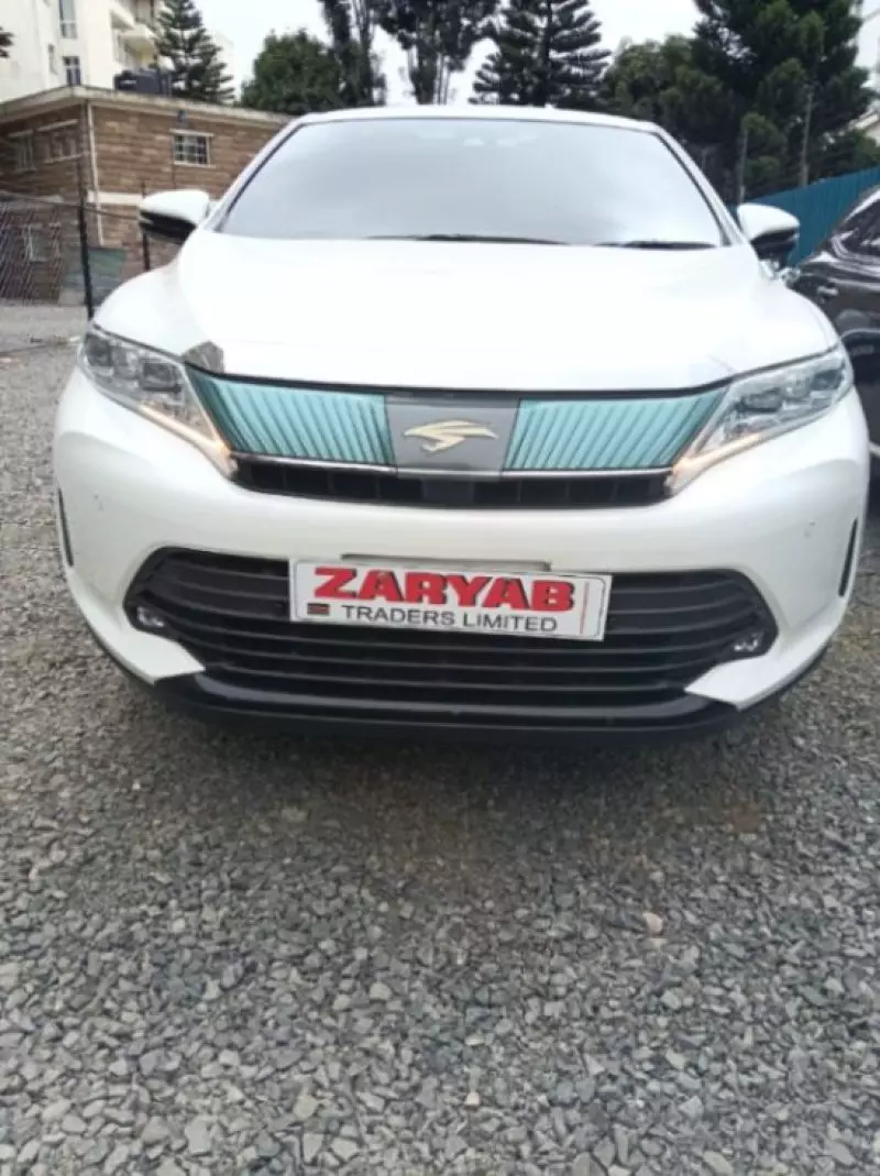 Toyota Harrier   - 2018