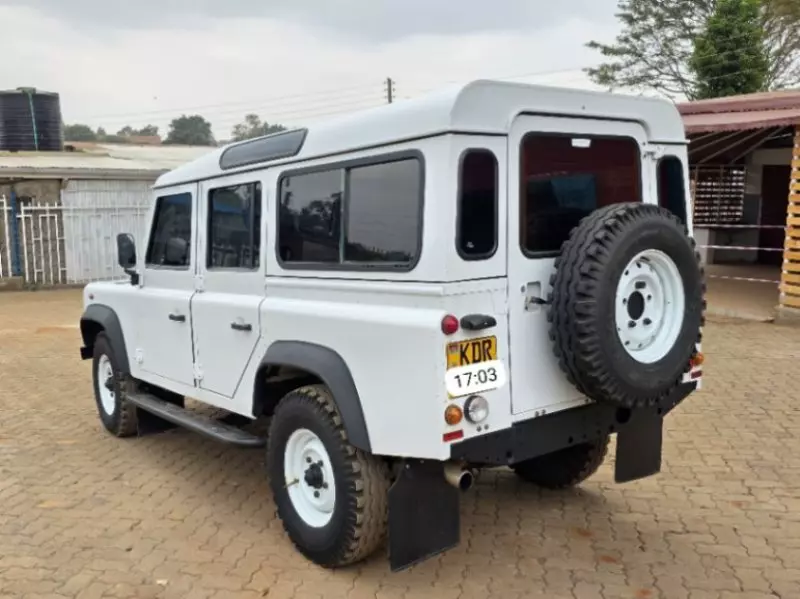Land Rover Defender   - 2014