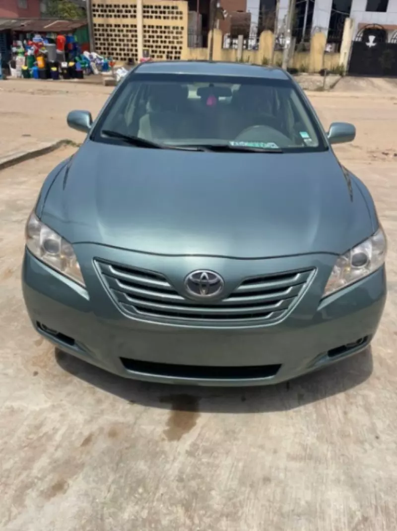 Toyota Camry   - 2007