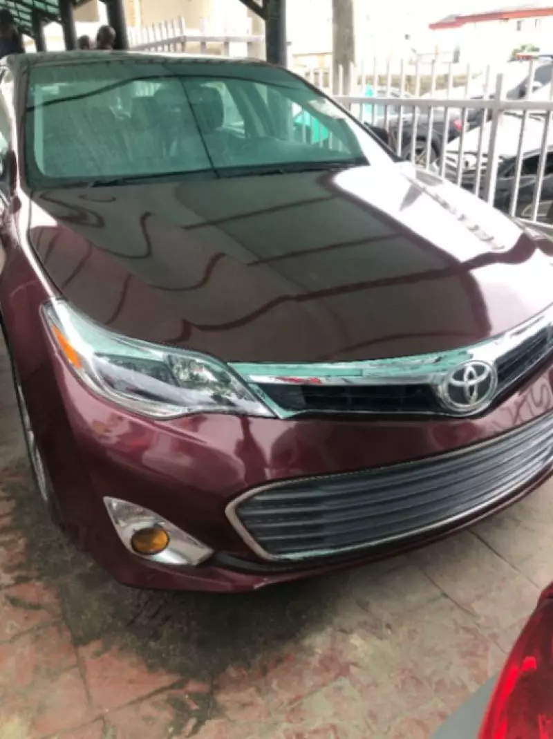 Toyota Avalon   - 2013