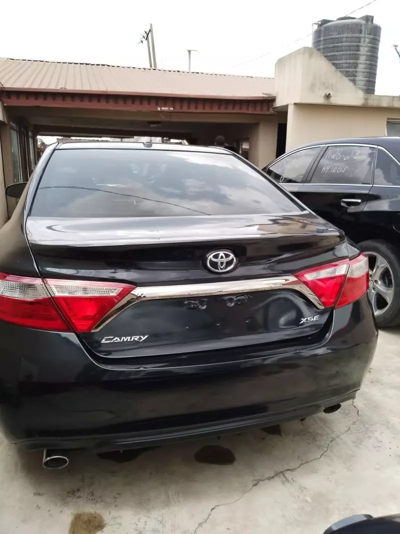 Toyota Camry   - 2015