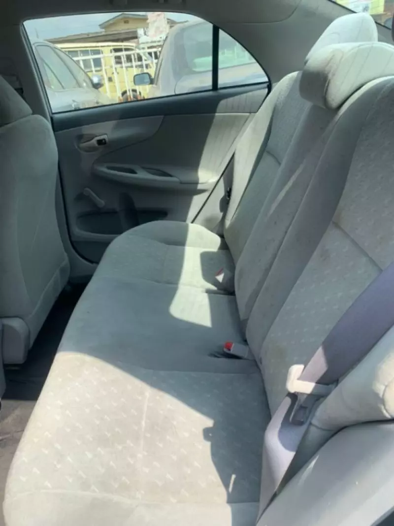 Toyota Corolla   - 2010