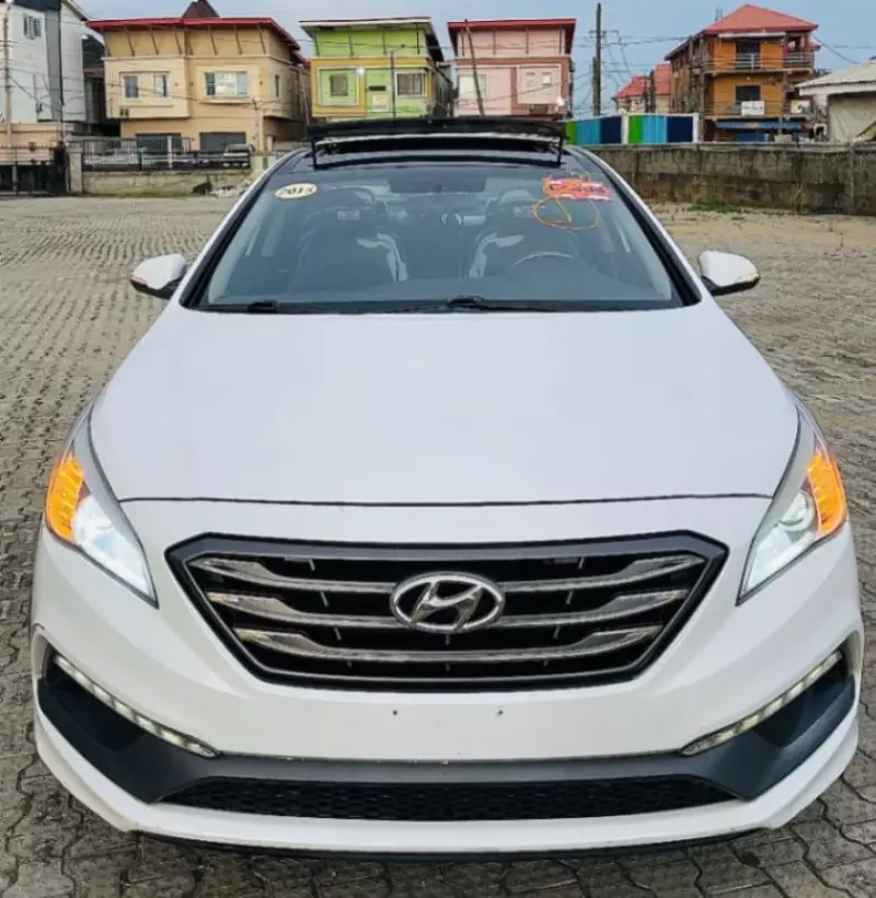 Hyundai Sonata   - 2015