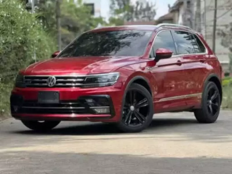 Volkswagen Tiguan   -