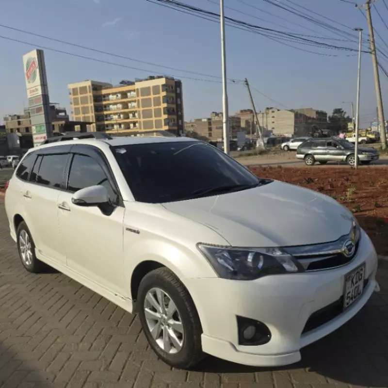 Toyota Fielder    - 2014