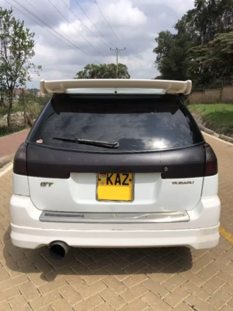 Subaru Legacy   - 2000