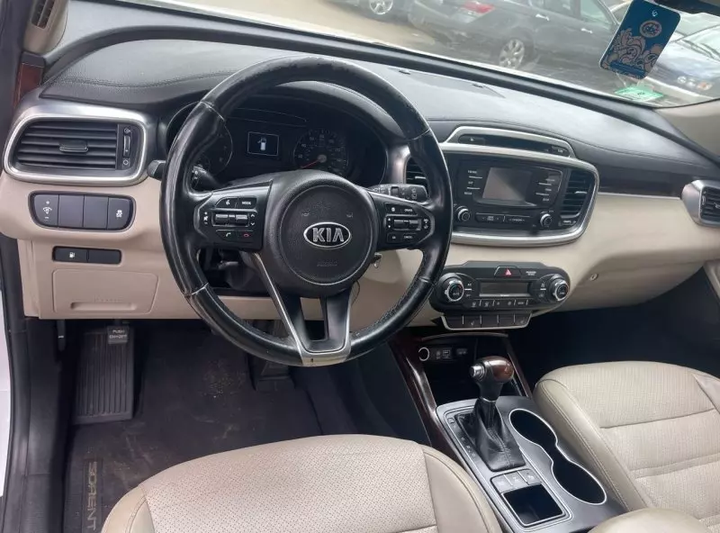 KIA Sorento   - 2016