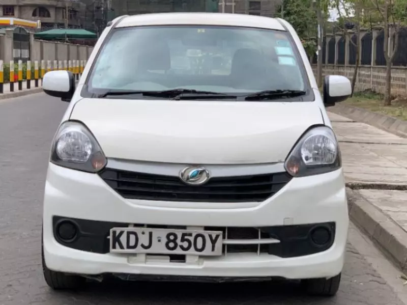 Daihatsu Mira    - 2015
