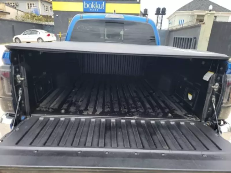 Toyota Tacoma   - 2017