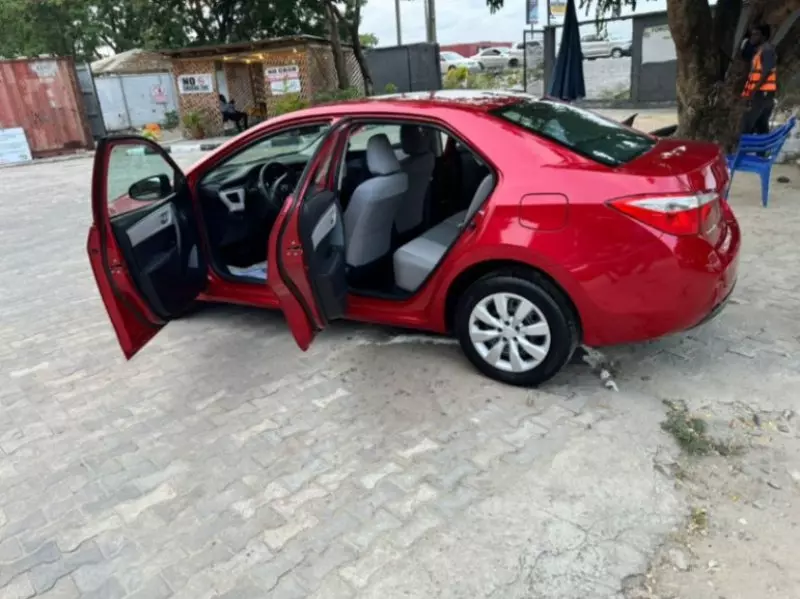 Toyota Corolla   - 2013