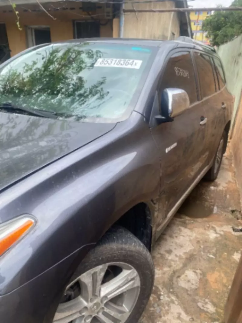 Toyota Highlander   - 2009