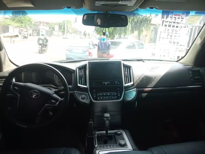 Toyota Land Cruiser   - 2010