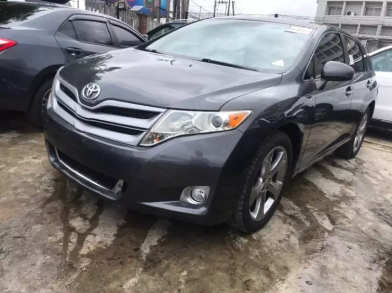 Toyota Venza   - 2011