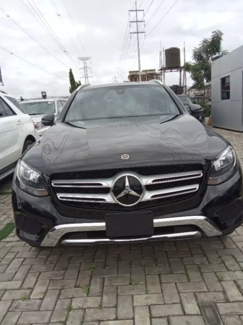 Mercedes-Benz GLC 300   - 2018