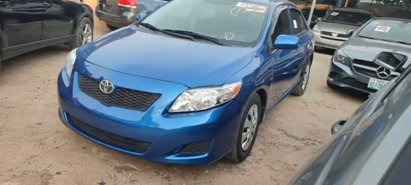Toyota Corolla   - 2010