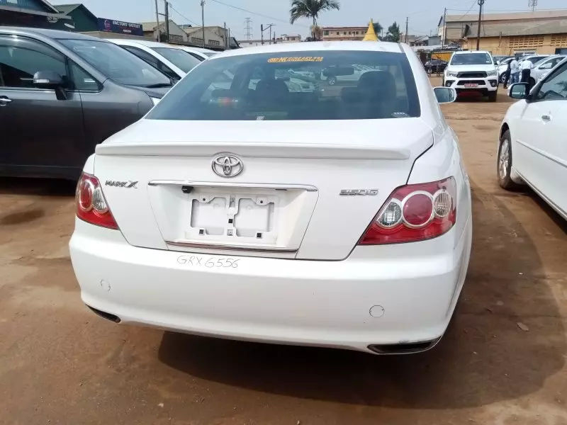 Toyota Mark X   - 2009
