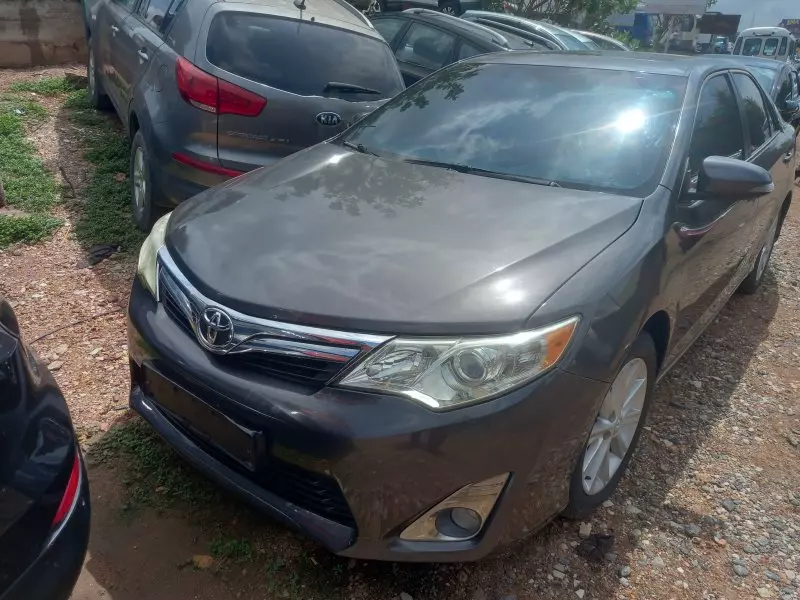 Toyota Camry   - 2012