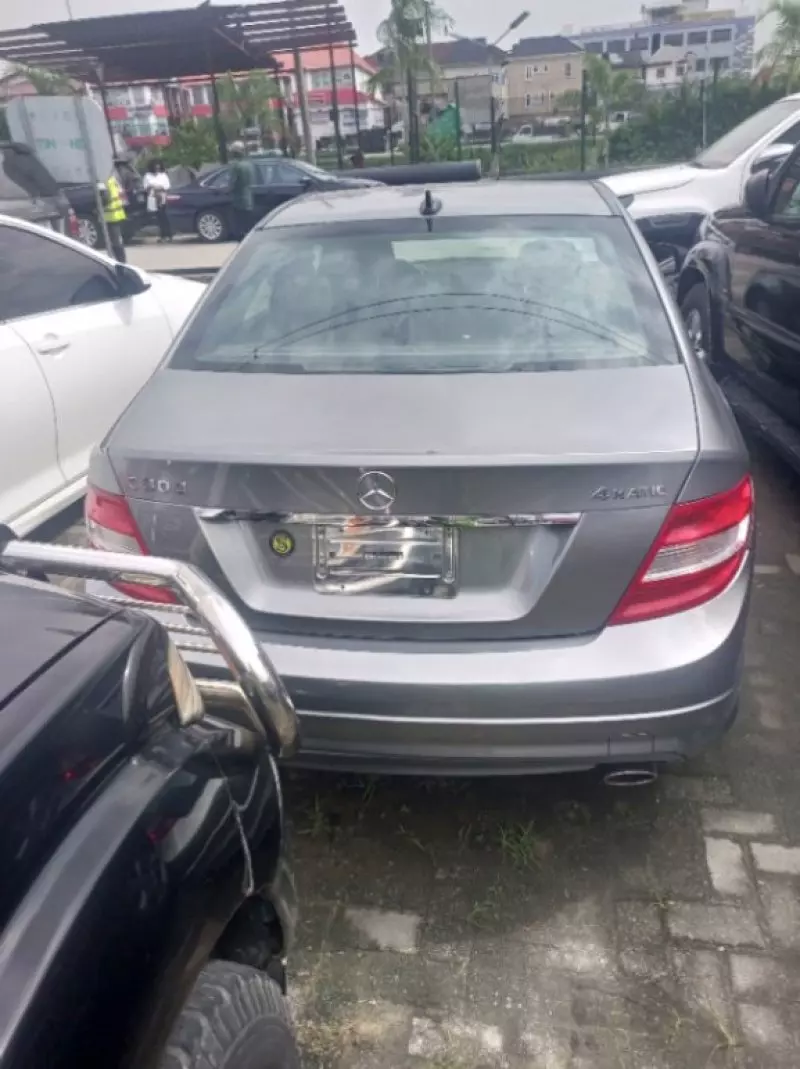 Mercedes-Benz C 300   - 2009
