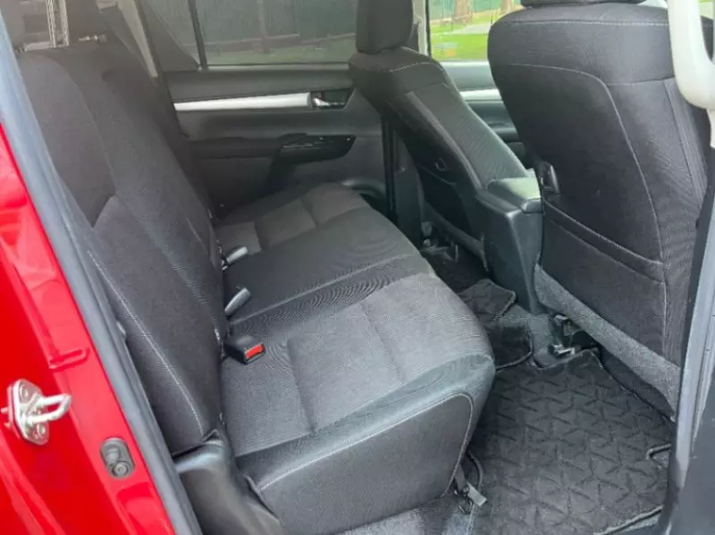 Toyota Hilux   - 2018