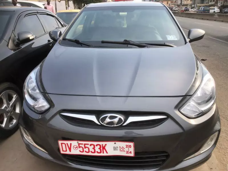 Hyundai Accent   - 2012