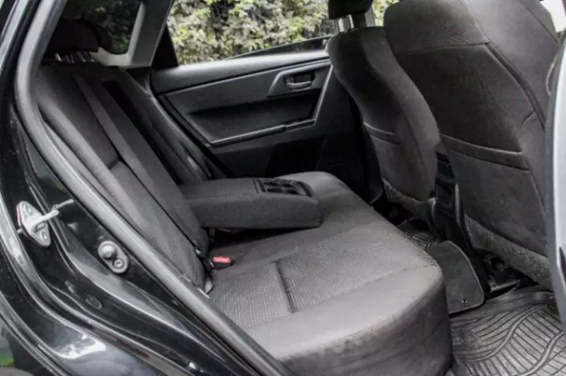 Toyota Auris   - 2016